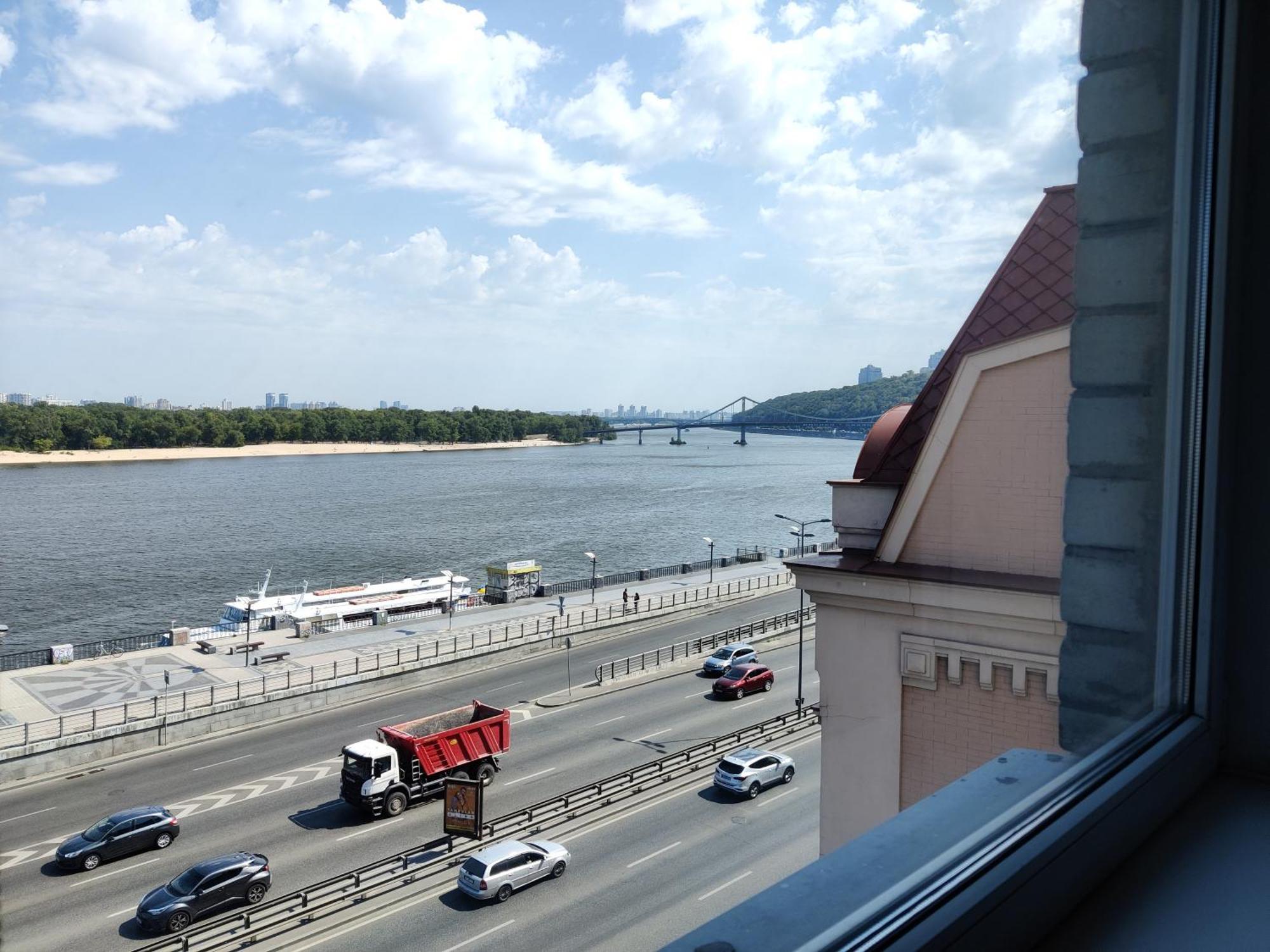 Real Home Apartmens - Podil Promenade Kiev Rum bild